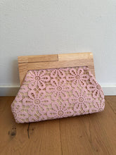 TINA clutch - raffia and wood: Military green