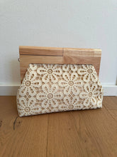 TINA clutch - raffia and wood: Blue