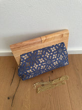 TINA clutch - raffia and wood: Military green