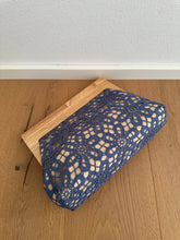 TINA clutch - raffia and wood: Blue